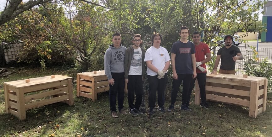 Actualité - Composteurs en bois pour l'école Jean-Moulin