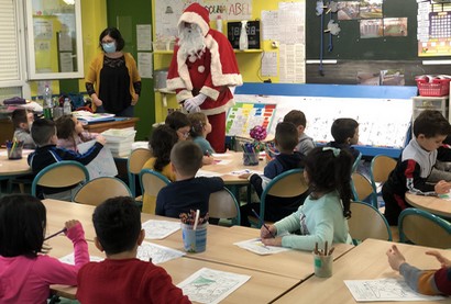 Dernières actualités -  Visite du Père Noël dans les écoles maternelles
